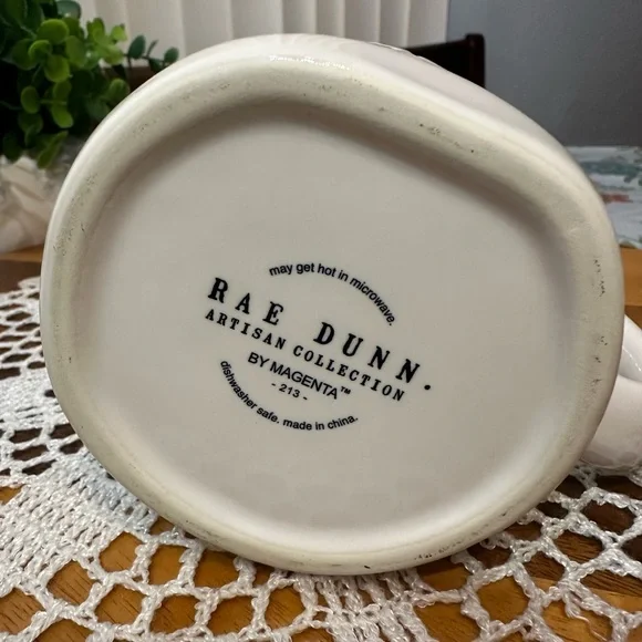 Beautiful ceramic “L🍀CKY” coffee mug - Picture 9 of 9